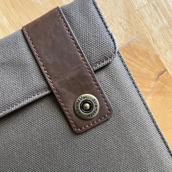 ExtremeMac Vintage Canvas Ipad Sleeve - Picture 3 of 8